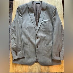 Men’s Sarar Grey Plaid Suit Size 42R